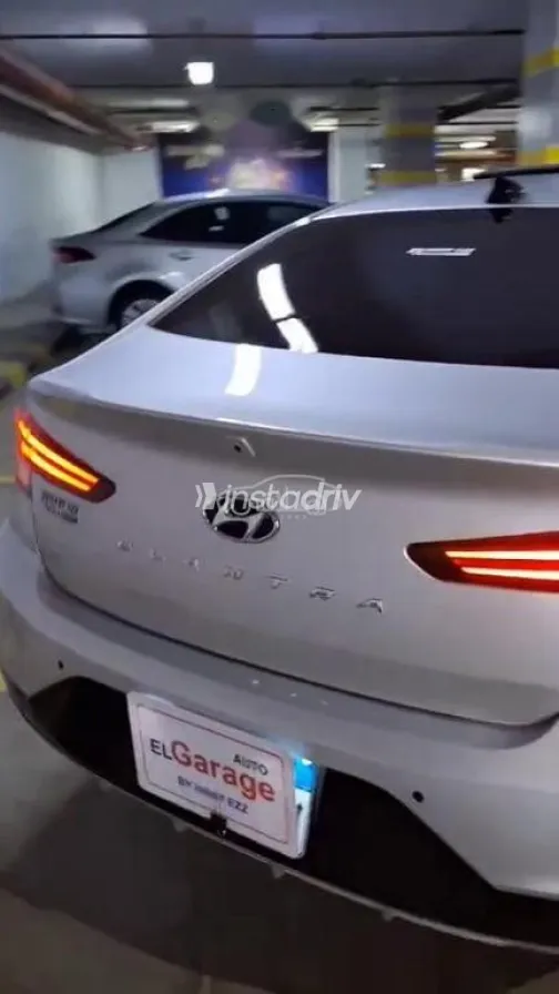 Hyundai Elantra AD 2025 Silver Used for Sale - 4