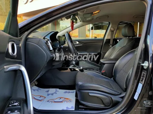 Kia Xceed 2022 Black Used for Sale - 5