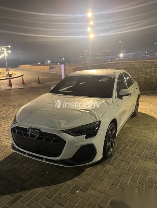 اودي A3 2025 أبيض جديدة للبيع - 2