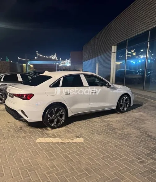 اودي A3 2025 أبيض جديدة للبيع - 4