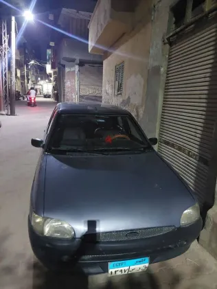 فورد اسكورت 1999 أزرق غامق مستعملة للبيع
