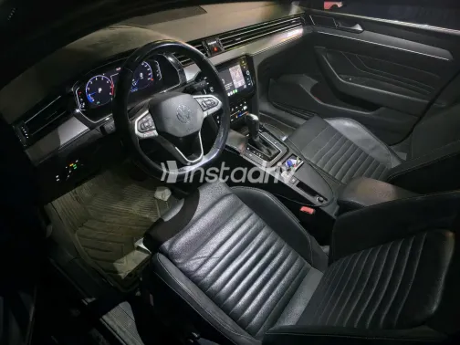 فولكس فاغن باسات 2021 أبيض مستعملة للبيع - 2