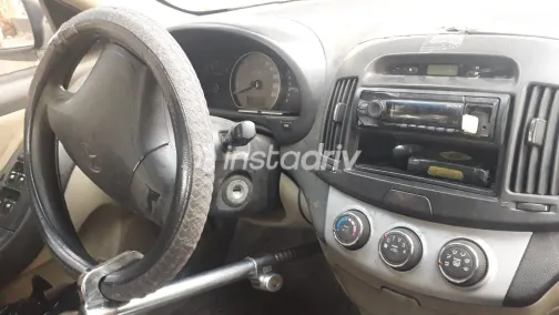 هيونداي إلنترا 2007 أبيض مستعملة للبيع - 2