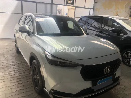 هوندا HRV 2023 أبيض مستعملة للبيع - 2