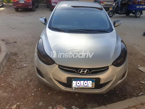 هيونداي إلنترا ام دى 2012 فضي مستعملة للبيع - 1