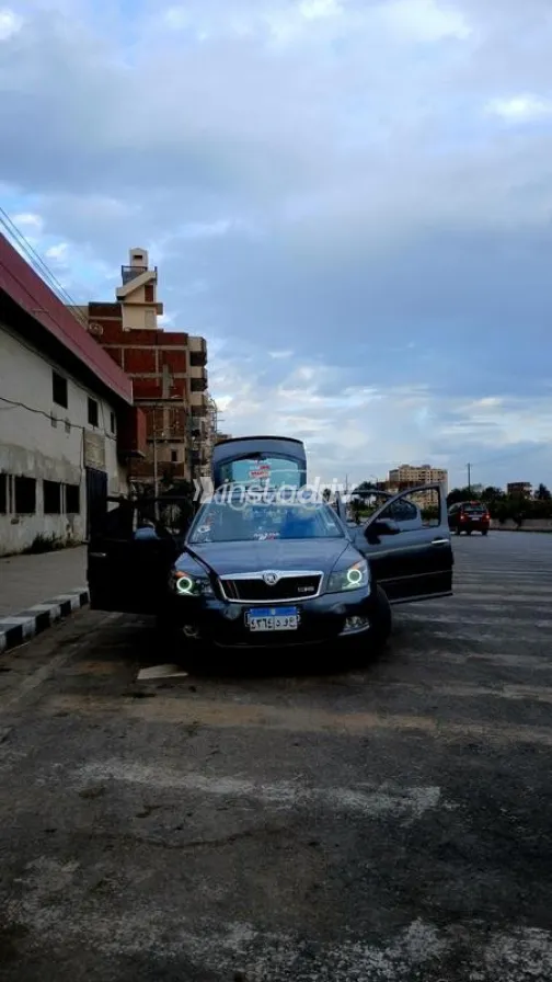 سكودا اوكتافيا 2011 رمادي مستعملة للبيع - 4