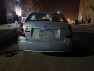 هيونداي اكسنت 2009 فضي مستعملة للبيع