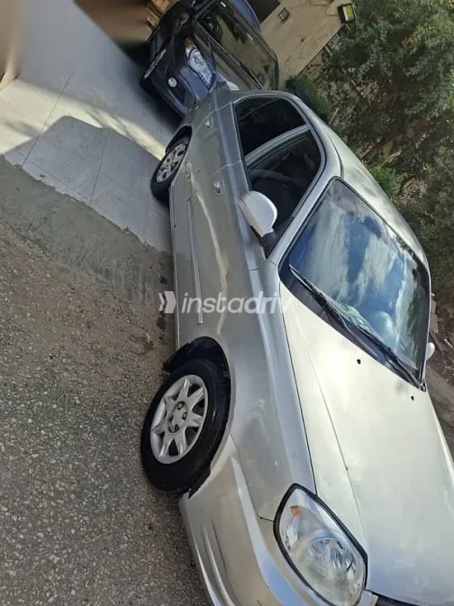 هيونداي فيرنا 2015 فضي مستعملة للبيع - 2