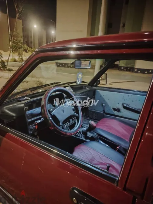 فيات شاهين 2001 أحمر مستعملة للبيع - 10