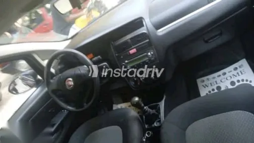 فيات لينيا 2017 أبيض مستعملة للبيع - 1