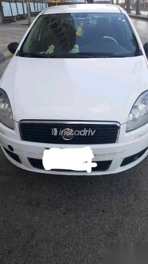 فيات لينيا 2017 أبيض مستعملة للبيع - 2