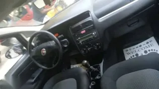 فيات لينيا 2017 أبيض مستعملة للبيع