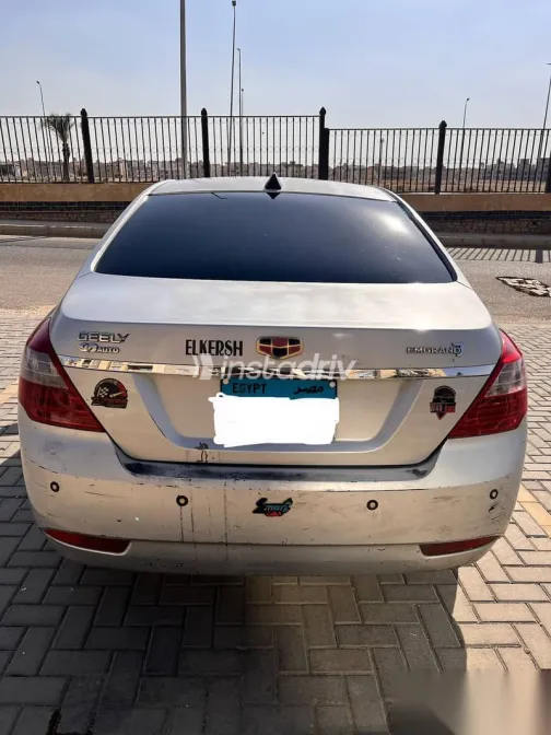 جيلي امجراند 2015 فضي مستعملة للبيع - 3