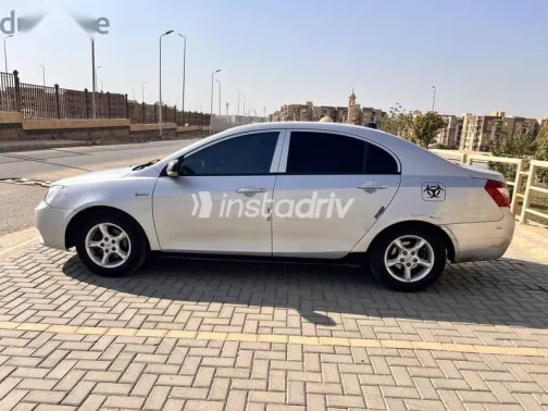 جيلي امجراند 2015 فضي مستعملة للبيع - 6