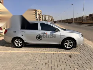 جيلي امجراند 2015 فضي مستعملة للبيع