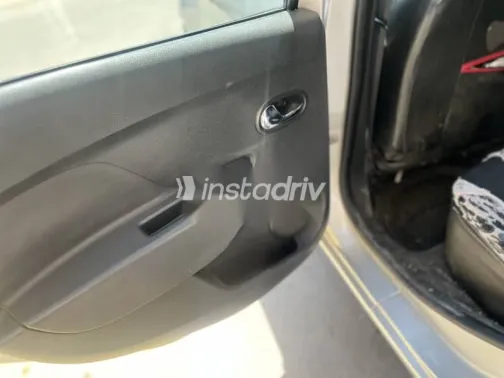 Renault Logan 2015 Silver Used for Sale - 8