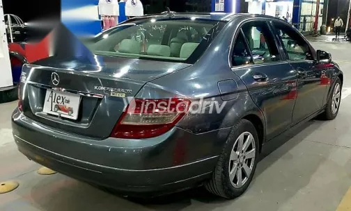 مرسيدس C 180 2010 رمادي مستعملة للبيع - 2
