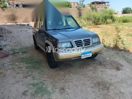 سوزوكى فيتارا 2002 فضي مستعملة للبيع - 5