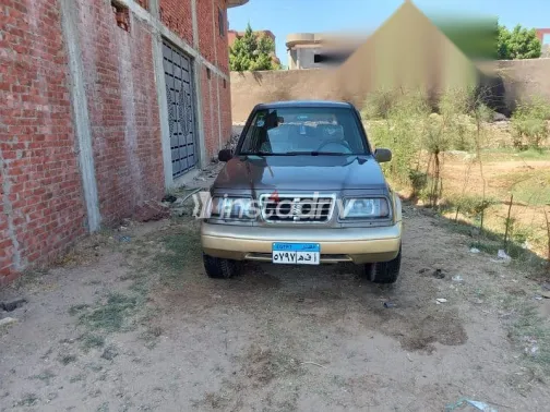 سوزوكى فيتارا 2002 فضي مستعملة للبيع - 6