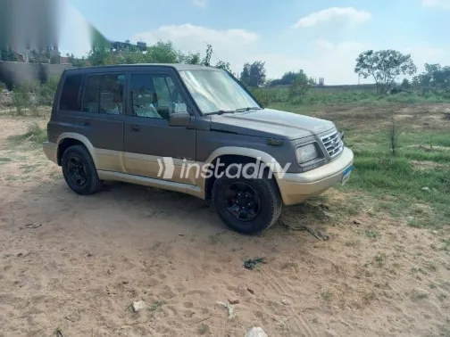 سوزوكى فيتارا 2002 فضي مستعملة للبيع - 9