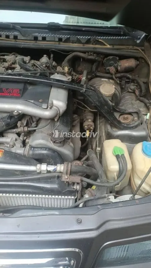 سوزوكى فيتارا 2002 فضي مستعملة للبيع - 10