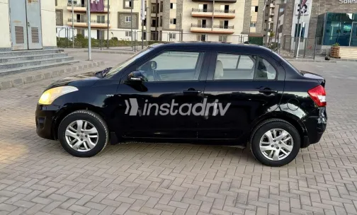 سوزوكى سويفت ديزاير 2015 أسود مستعملة للبيع - 4