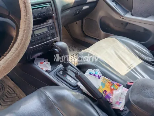 هيونداي إلنترا 2006 أزرق غامق مستعملة للبيع - 4