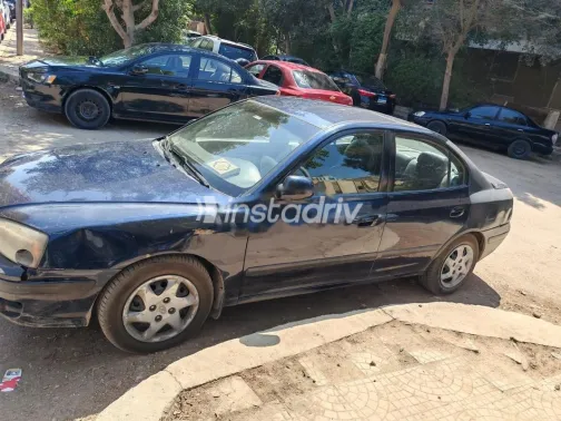 هيونداي إلنترا 2006 أزرق غامق مستعملة للبيع - 7