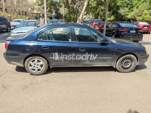 هيونداي إلنترا 2006 أزرق غامق مستعملة للبيع - 9