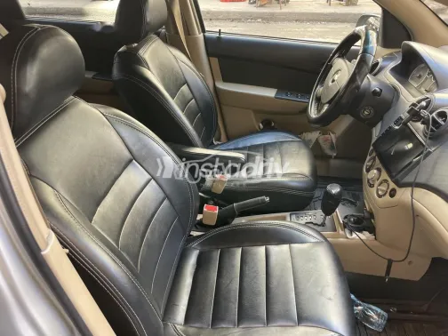 Chevrolet Aveo 2019 White Used for Sale - 6