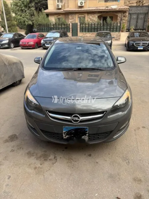 Opel Astra 2018 White Used for Sale - 2