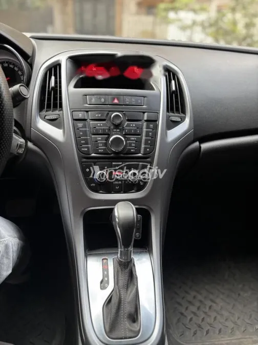 Opel Astra 2018 White Used for Sale - 5