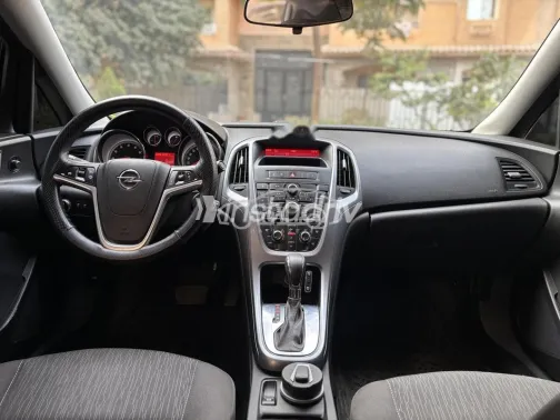 Opel Astra 2018 White Used for Sale - 6