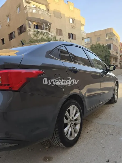 Chery Arrizo 5 2023 White Used for Sale - 5