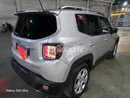 Jeep Renegade 2017 White Used for Sale - 4