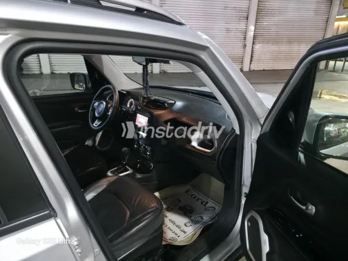 Jeep Renegade 2017 White Used for Sale - 5