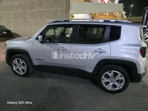 Jeep Renegade 2017 White Used for Sale - 7