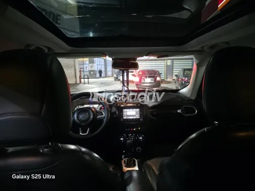 Jeep Renegade 2017 White Used for Sale - 8