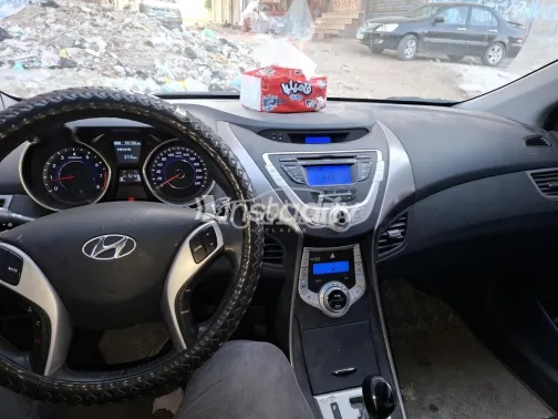 هيونداي افانتي 2012 أبيض مستعملة للبيع - 6