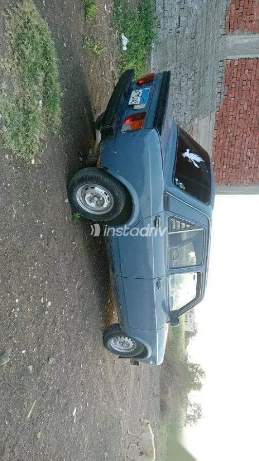 فيات نوفا 1996 أزرق غامق مستعملة للبيع - 4