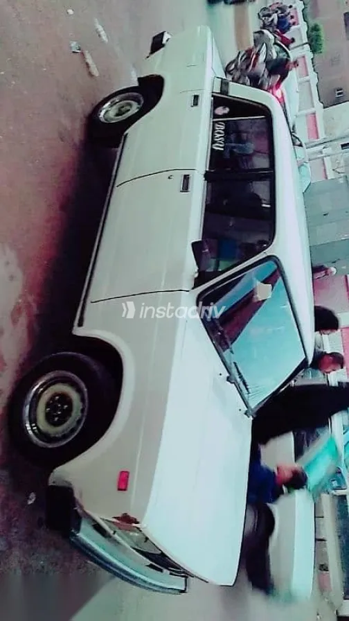 لادا 2105 1995 أبيض مستعملة للبيع - 2