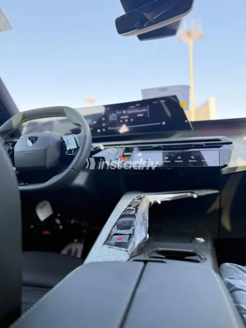 بيجو 3008 2026 أسود جديدة للبيع - 3