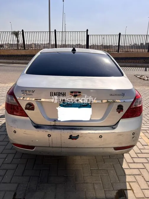 Geely Emgrand 7 2015 Silver Used for Sale - 4