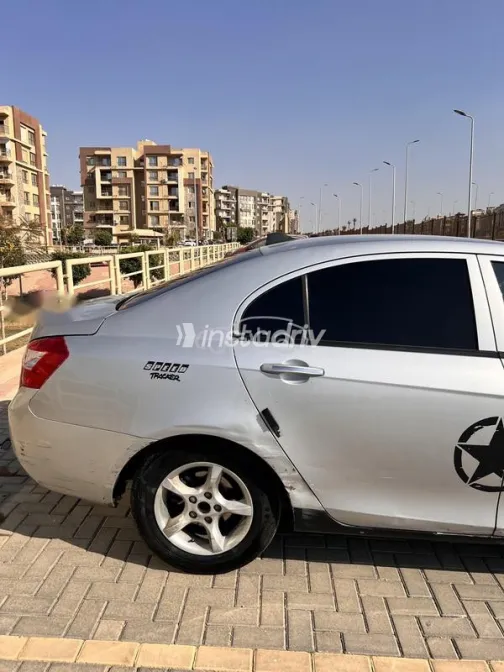 Geely Emgrand 7 2015 Silver Used for Sale - 10