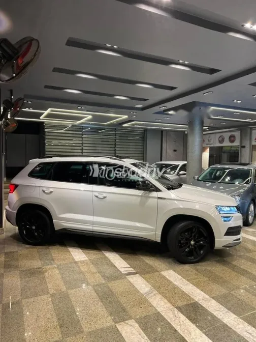 سكودا كاروك 2020 أبيض مستعملة للبيع - 3