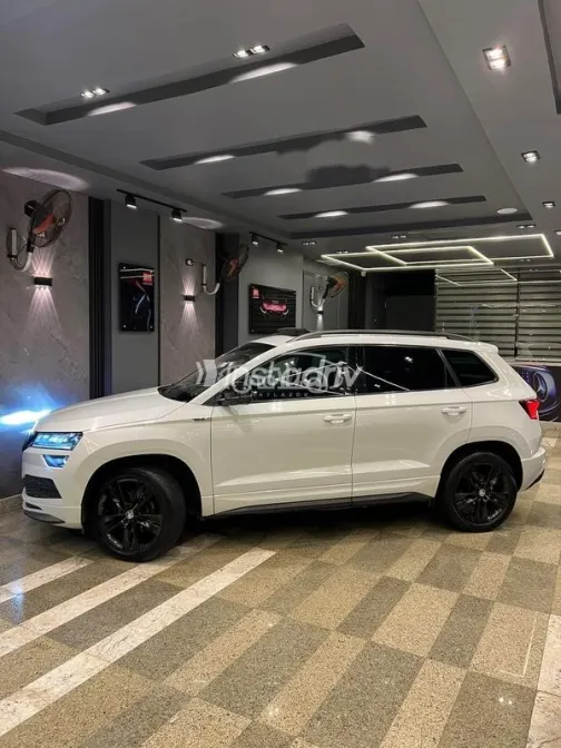 سكودا كاروك 2020 أبيض مستعملة للبيع - 5