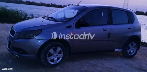 شيفروليه افيو 2009 رمادي مستعملة للبيع - 1