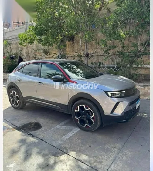 اوبل موكا 2024 فضي مستعملة للبيع - 1