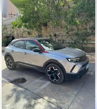 اوبل موكا 2024 فضي مستعملة للبيع