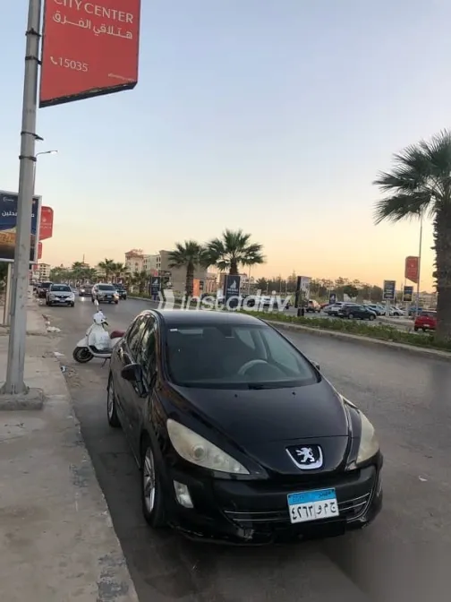 بيجو 308 2011 أسود مستعملة للبيع - 2